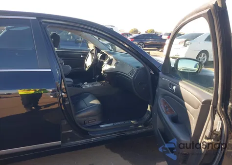 2011 Hyundai Genesis 4.6 z USA, uszkodzony, nr VIN KMHGC4DF9BU119569